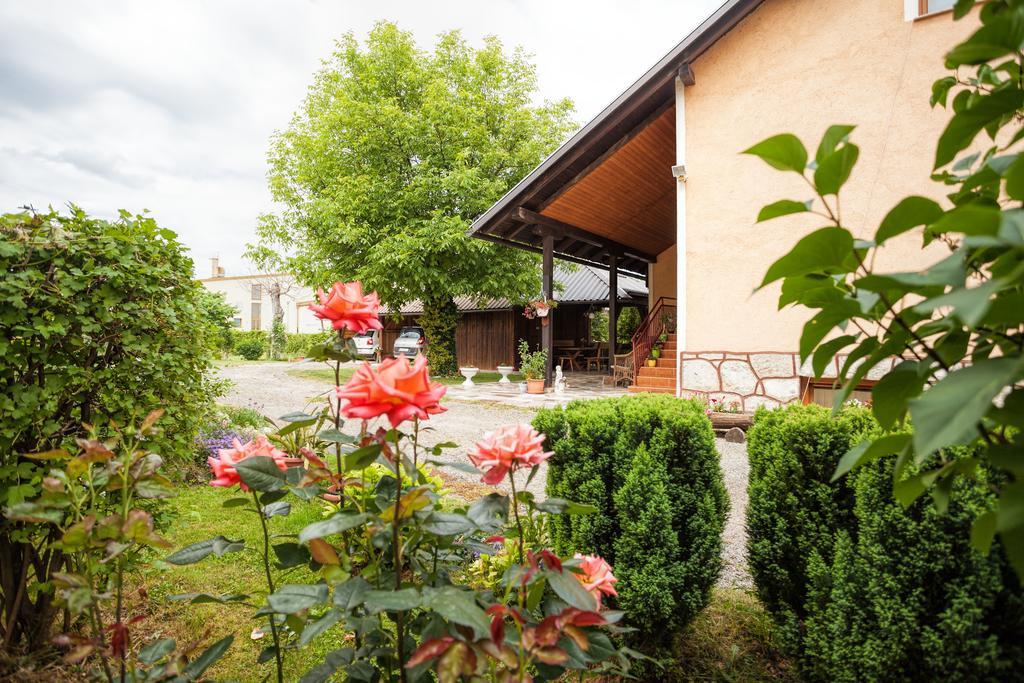 Apartment Tomasevic Slunj Bagian luar foto