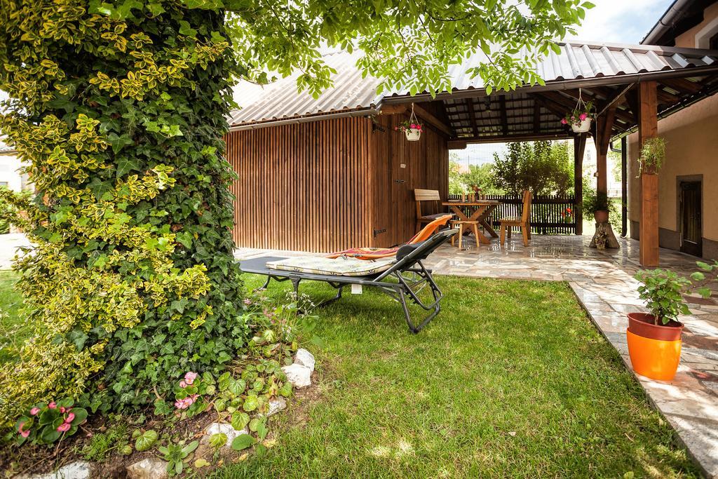 Apartment Tomasevic Slunj Bagian luar foto