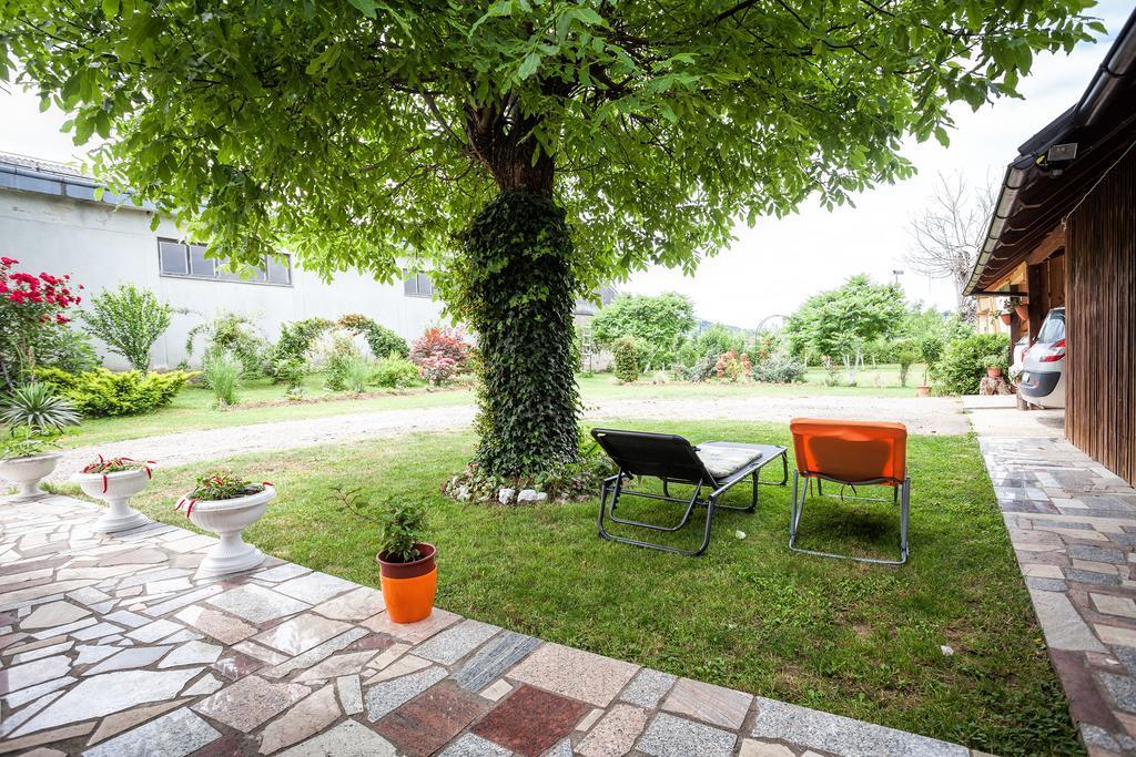 Apartment Tomasevic Slunj Bagian luar foto