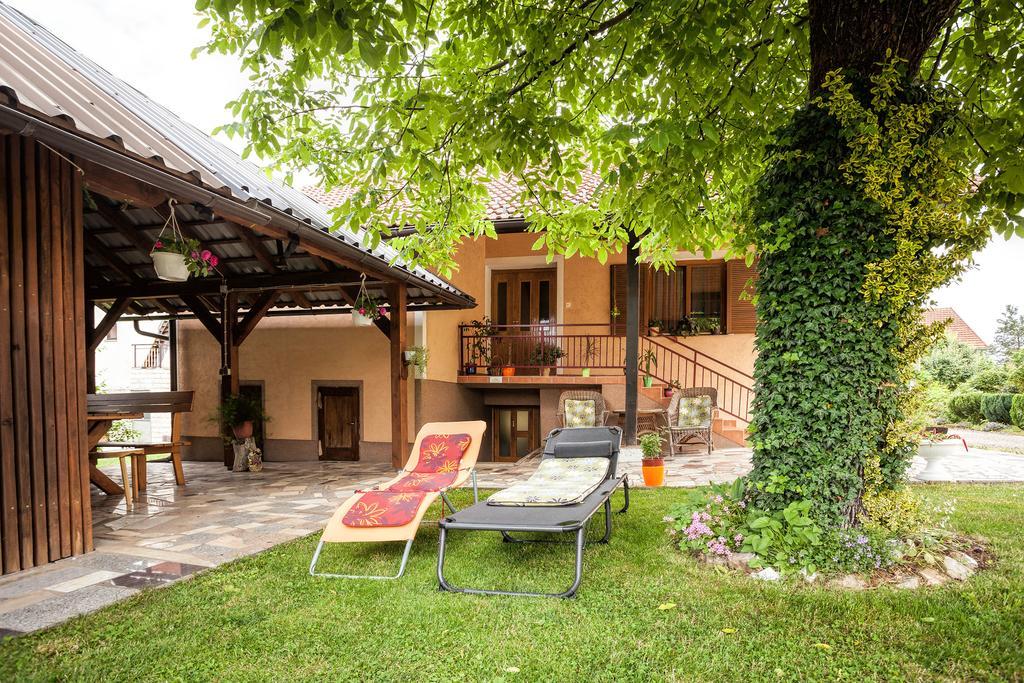 Apartment Tomasevic Slunj Bagian luar foto
