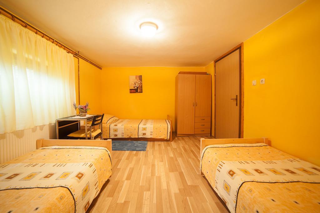 Apartment Tomasevic Slunj Bagian luar foto
