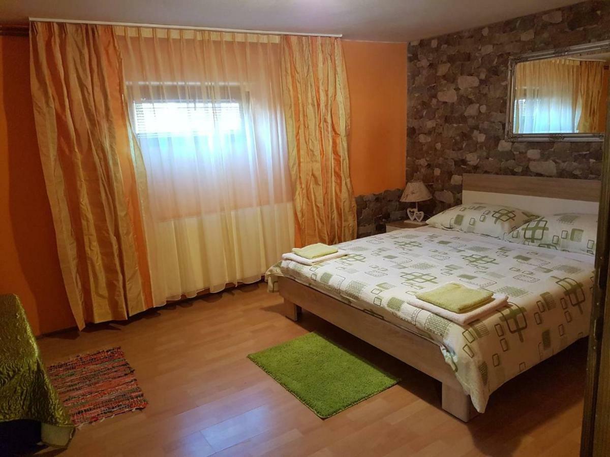 Apartment Tomasevic Slunj Bagian luar foto